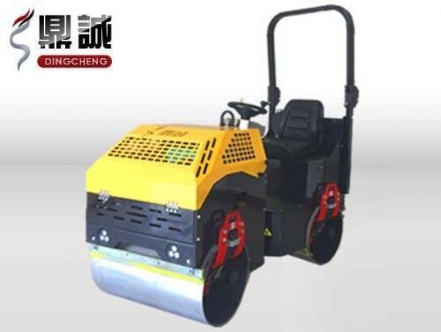 點擊查看詳細信息<br>標題：1噸全液壓振動壓路機 閱讀次數：14380